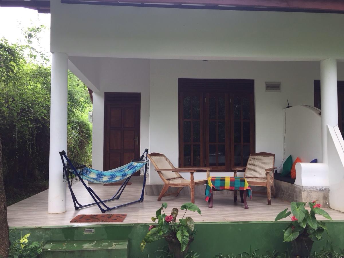 Mowgli Cottage Сигирия Екстериор снимка