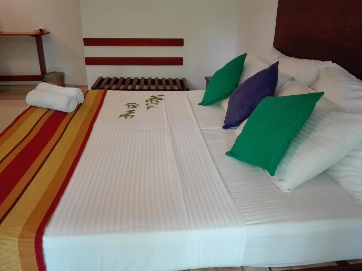 Mowgli Cottage Сигирия Екстериор снимка