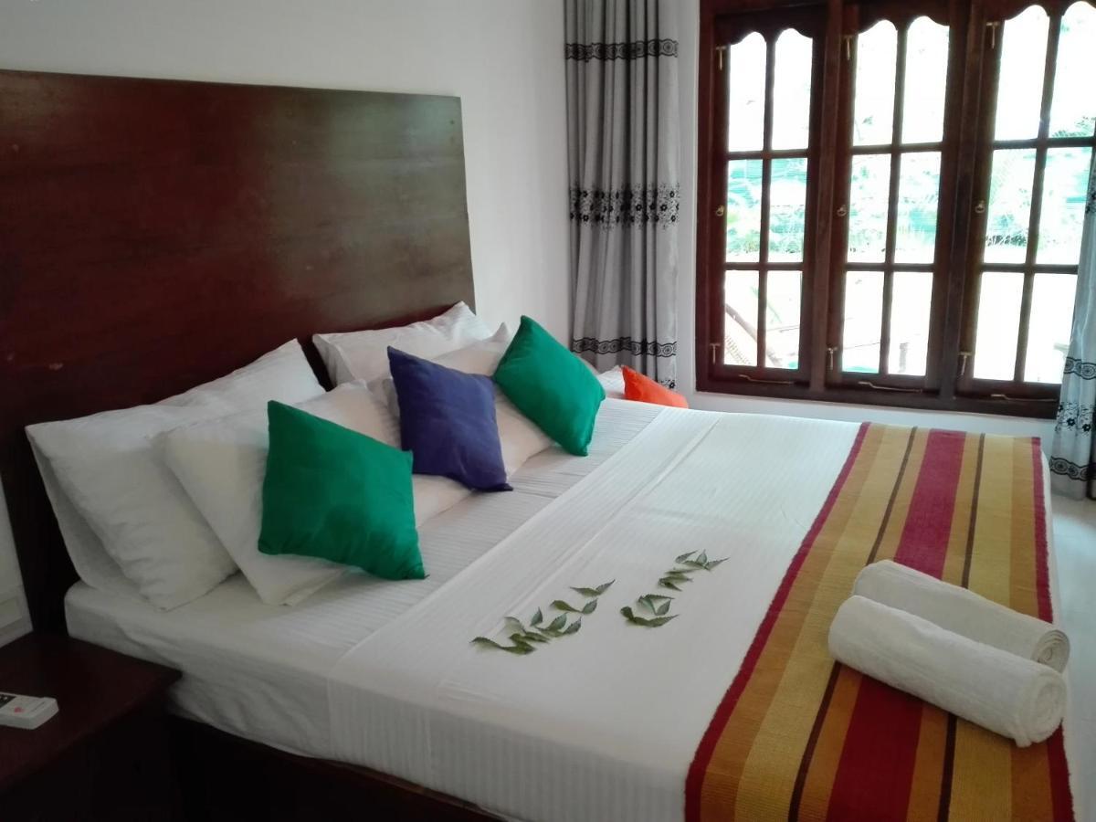 Mowgli Cottage Сигирия Екстериор снимка